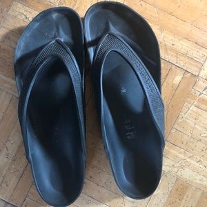 Black Birkenstock's